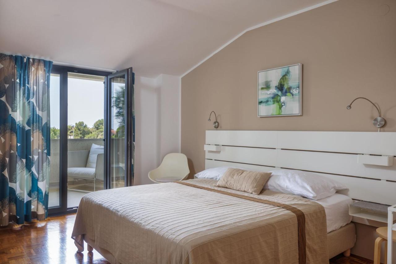 Apartments And Rooms Mofardin Rovinj Exterior foto