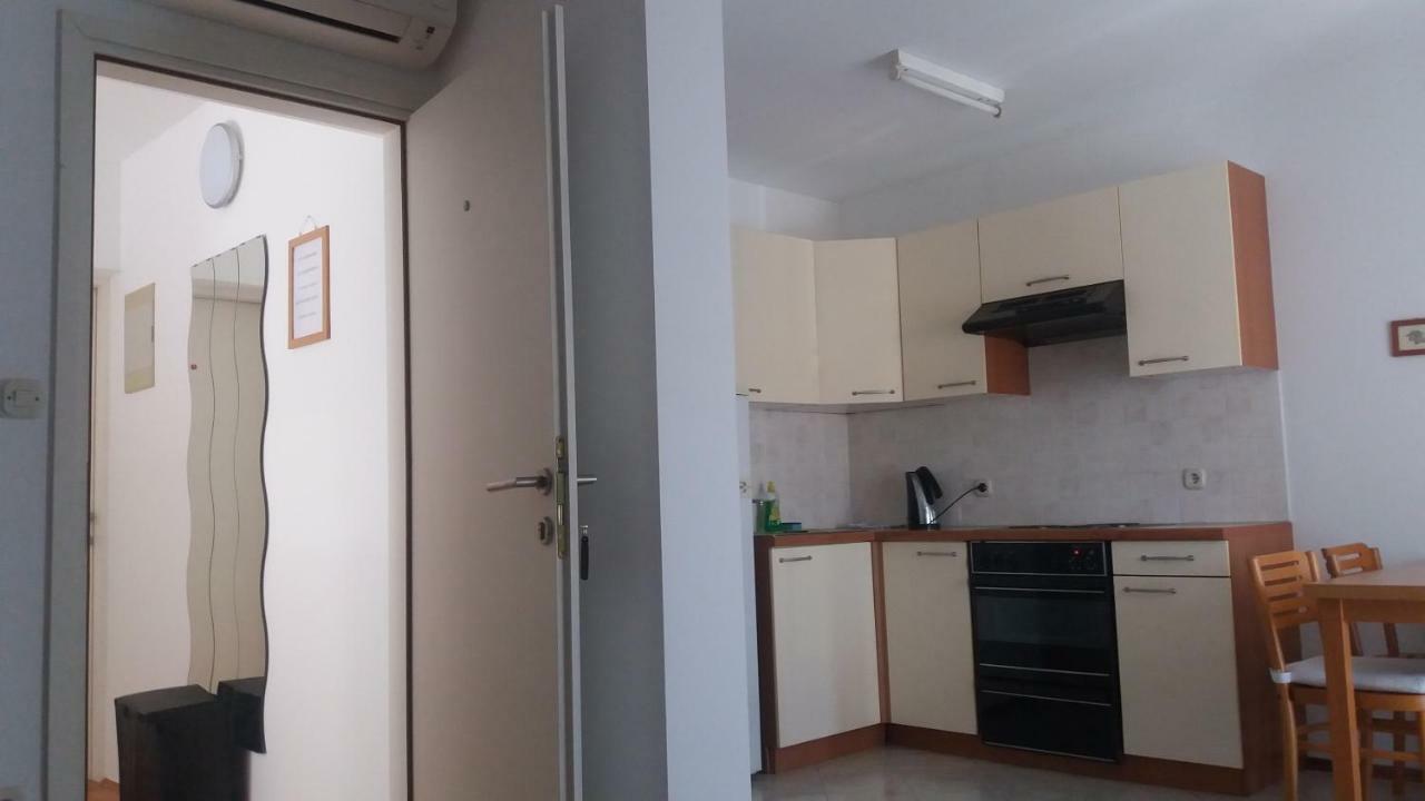 Apartments And Rooms Mofardin Rovinj Exterior foto