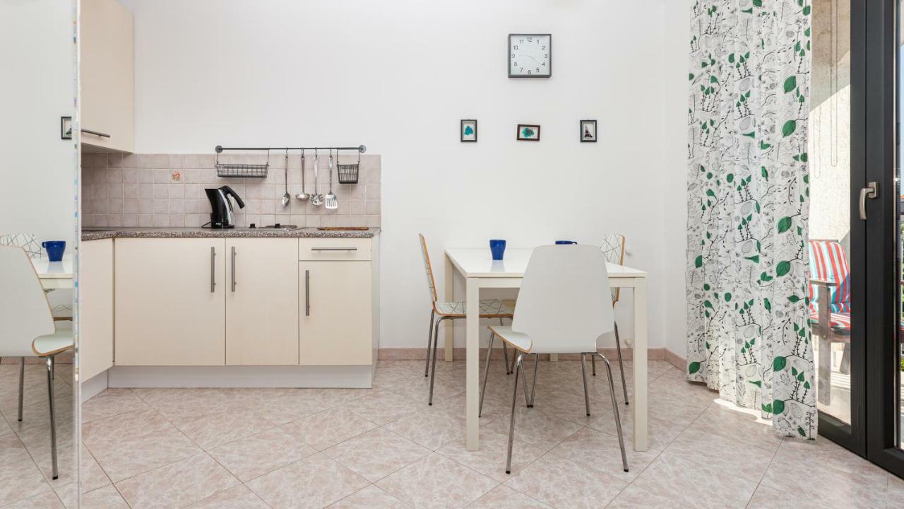 Apartments And Rooms Mofardin Rovinj Exterior foto